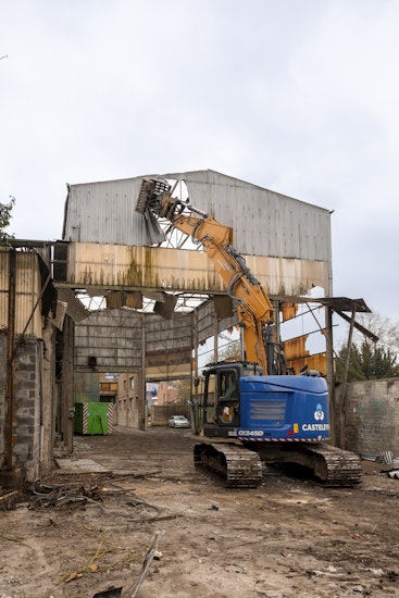 Extensive and upgraded fleet of machinery